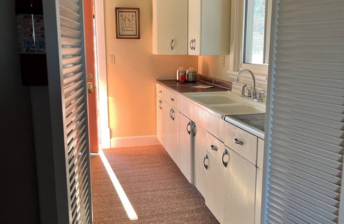 Platte County House | Take it easy at this unique and tranquil getaway.