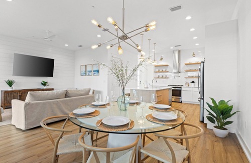 Silver Sands Beach Apartment | Take it Easy by Book That Condo
