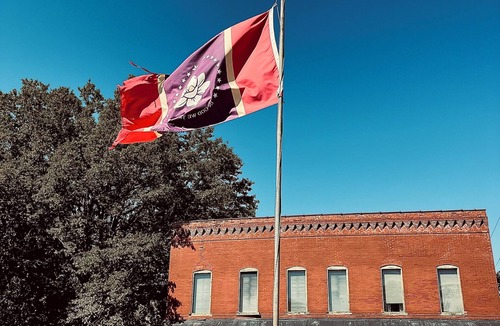 Lyon House | Take it easy in the heart of the Delta! Come visit us in the Home of the Blues!
