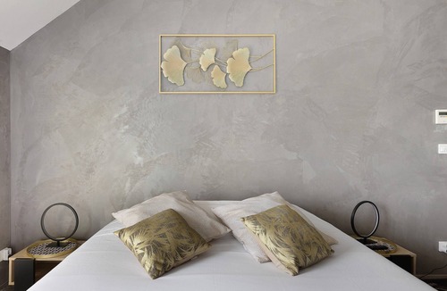 Saint-Georges-sur-Cher Bed & Breakfast | Take Off Guest Room – Le Petit Villeneuve