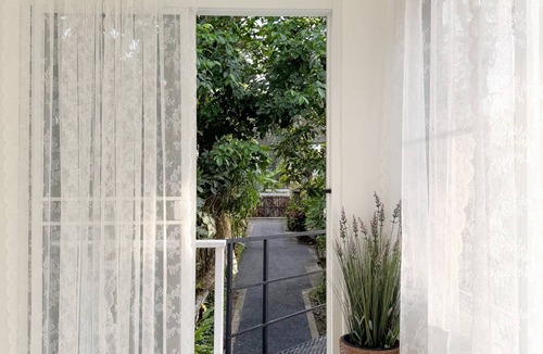 Takua Pa House | Takua Pa Home - Kick back & relax in this calm, stylish private villa.