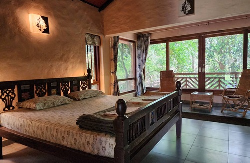 Mananthavady Hotel | Talking Trees