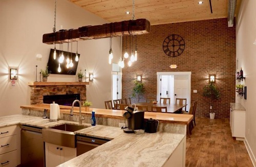 Willoughby Hills House | Tall Oaks Resort