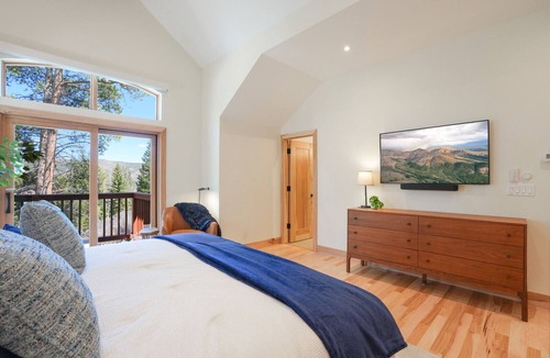 Peak 8 Ski Chalet | Tall Pines Imperial Townhome Ski In/Out Private Hot Tub