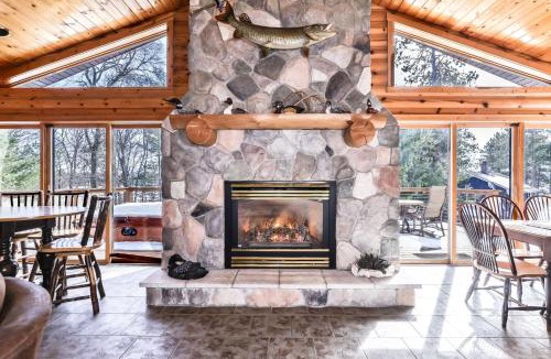 Eagle River House | Tall Pines Lodge in Eagle River WI