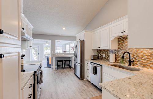 Thomasville House | Tall Timbers Waterfront Oasis: 3BR/2 BATH Retreat with Garage