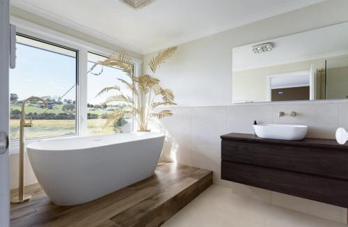 Legana House | Tamar River Hideaway