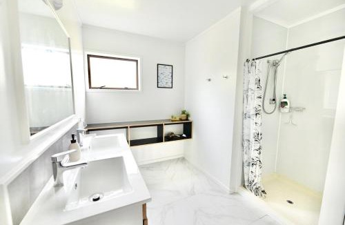Coopers Beach Apartment | Tamarillo Bach - Coastal Comfort