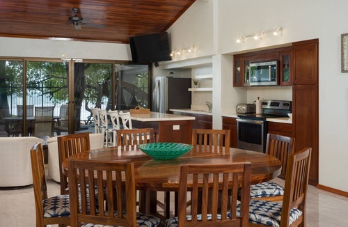 Tamarindo House | Tamarindo Beachfront 4BR Home with Private Pool – Best Location!