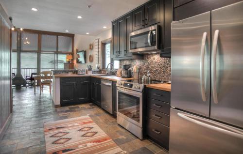 Purgatory House | Tamarron Gambel Oak 783