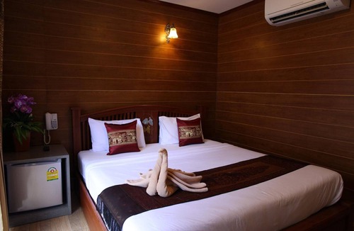 Talat Yot Hotel | Tanee Place