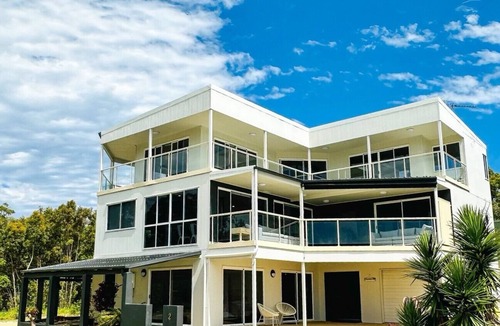 Brisbane Waterfront House | Tangalooma Lookout @ Tangalooma