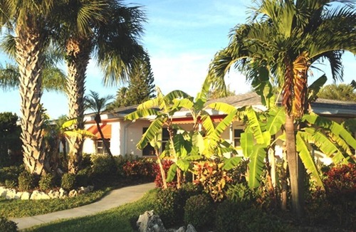 Bay Esplanade Cottage | TANGERINE DREAM spacious 2 BR 2BA perfect location heated pool.
