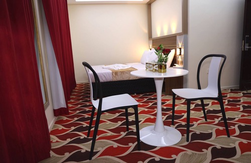 Naif Hotel | Tanha Park Hotel