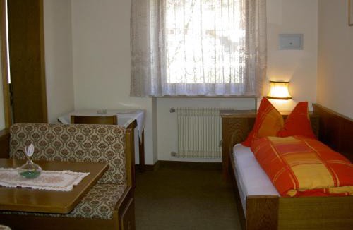 Caines Bed & Breakfast | Tannerhof Bed & Breakfast