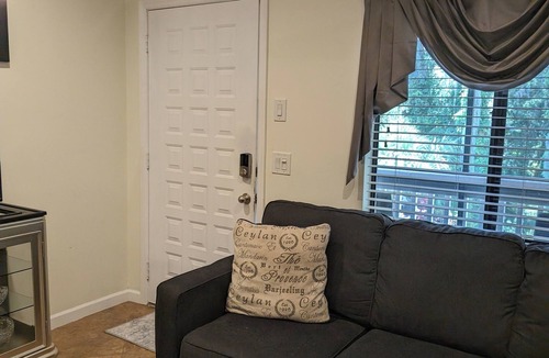 Lutz Condo | Tantastic King bed, updated, private Lanai in a clothing optional resort.