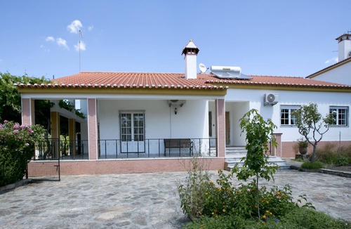 Barretos Cottage | Tapada da Beirã - Private Room in House