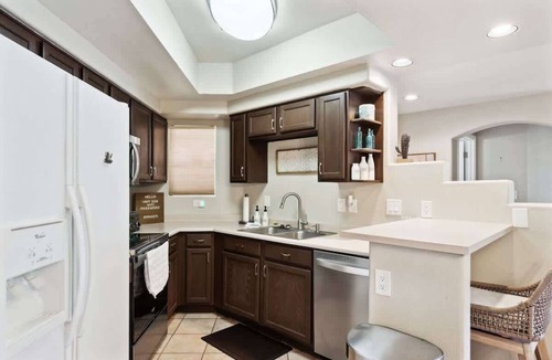 North Mountain Apartment | Tapatio Cliffs Condo: 1st Floor, 3 Heated Pools