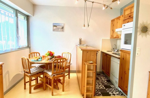 Courseulles-sur-Mer Apartment | Taphao YourHostHelper