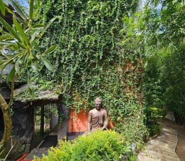 Sulthan Bathery House | Tapovan Fruitopia