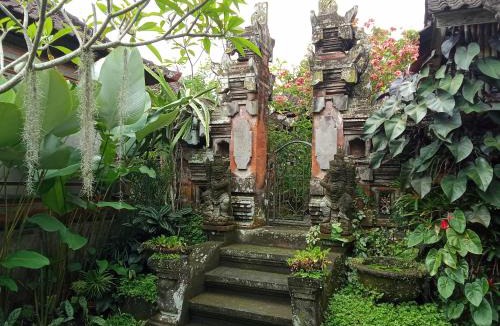Ubud City-Centre House | Tara House