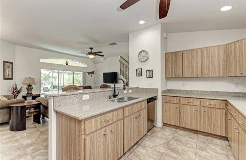 Rotonda Heights House | Tarpon Capital of the World! White sandy beaches within 10minutes. Sleeps 10-12