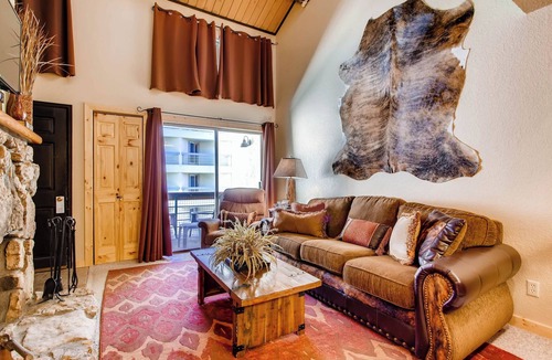 Mount Crested Butte Condo | Tastefully Decorated Emmons Condo-Exceptional Location by RedAwning