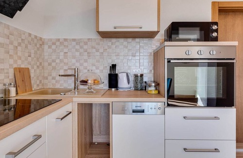 Baric Draga Apartment | Tastefully designed apartment in Karlobag