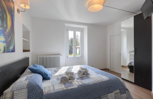 Cernobbio House | Tata's Room