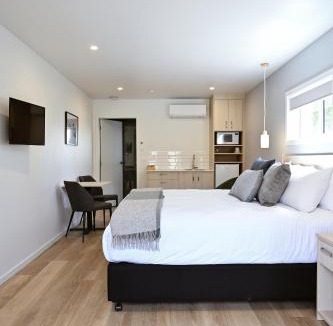 Manakau Hotel | Tatum