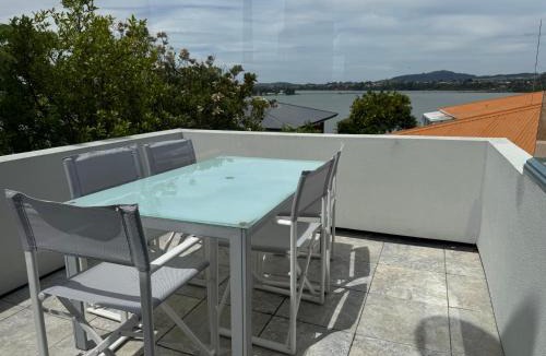 Tauranga House | Tauranga Harbour View