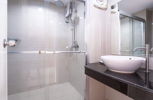 Samut Sakhon Hotel | Taweesuk Residence