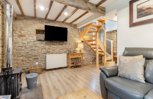 Cutthorpe House | Tawny Owl Barn