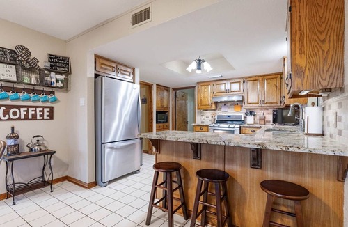 Dripping Springs House | Tawnya’s Secret Hideaway | 20-Mile Views