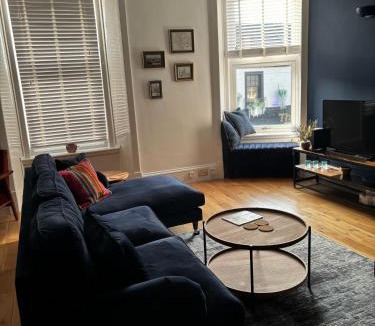 Broughty Ferry Apartment | Taylor Close - Spacious Central Ferry Flat