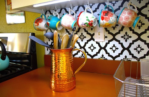 Fall River Apartment | Taylor's Pharmacy Guesthouse