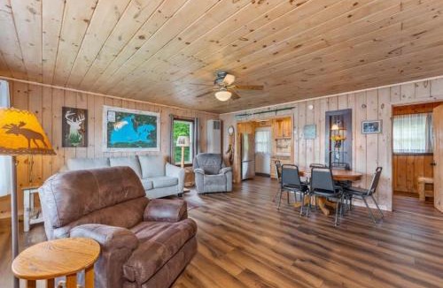 Phelps House | TB3 Thunder Bay Resort Cabin 3