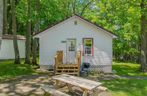 Phelps House | TB8 Thunder Bay Resort Cabin 8