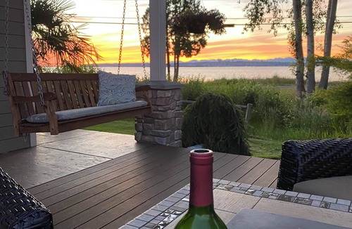 Blaine House | tBlaine Waterfront Escape with Breathtaking Views