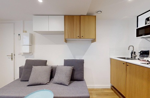 Strasbourg -Saint-Denis Apartment | TBS 14 - Charming A/C studio in Paris 2