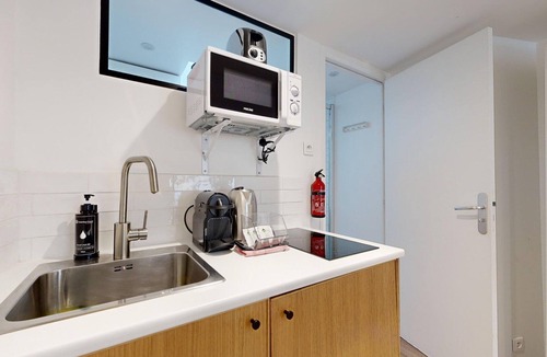 Strasbourg -Saint-Denis Apartment | TBS 14 - Charming A/C studio in Paris 2