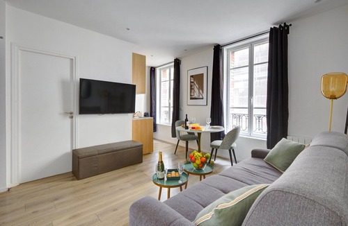 Quartier de la Salpetriere Apartment | TBS 34 - Elegantly designed apartment