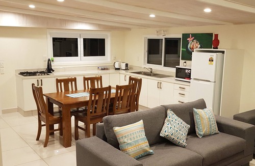 Tupapa Tapere Villa | Te Etu Villa