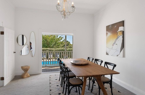 Te Horo Villa | Te Horo Haven - spacious 4 Bedroom Villa with Pool, Spa and great family vibes!