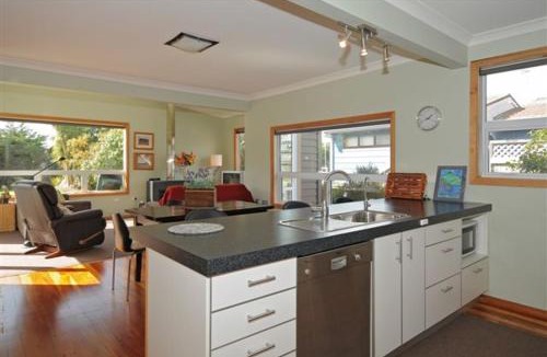 Waikanae House | Te Moana Delight