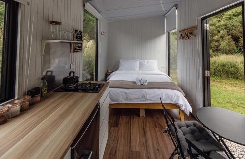 Shannon House | Te Paki Dam View by Tiny Away
