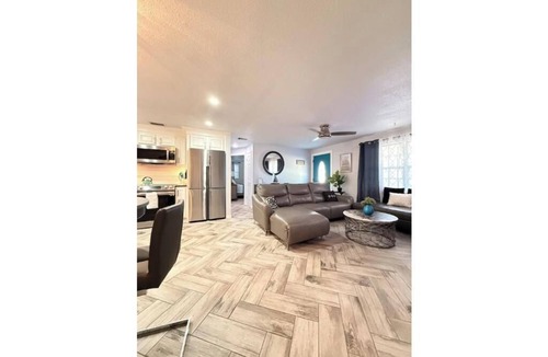 Port Orange House | Teal & Tranquil