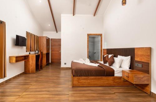 Anachal Bed & Breakfast | Tealawn Pool Villa, Munnar