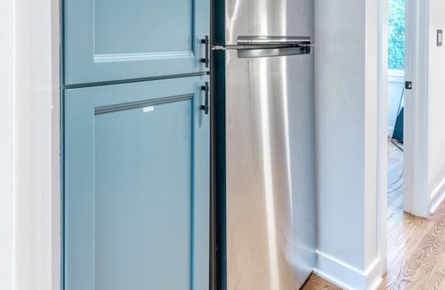 Northeast Condo | Tech-savvy Ivy City condo with natural light, steps from Union Market