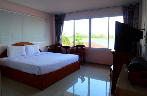 Kamphaeng Phet Hotel | Techno Riverview Resort